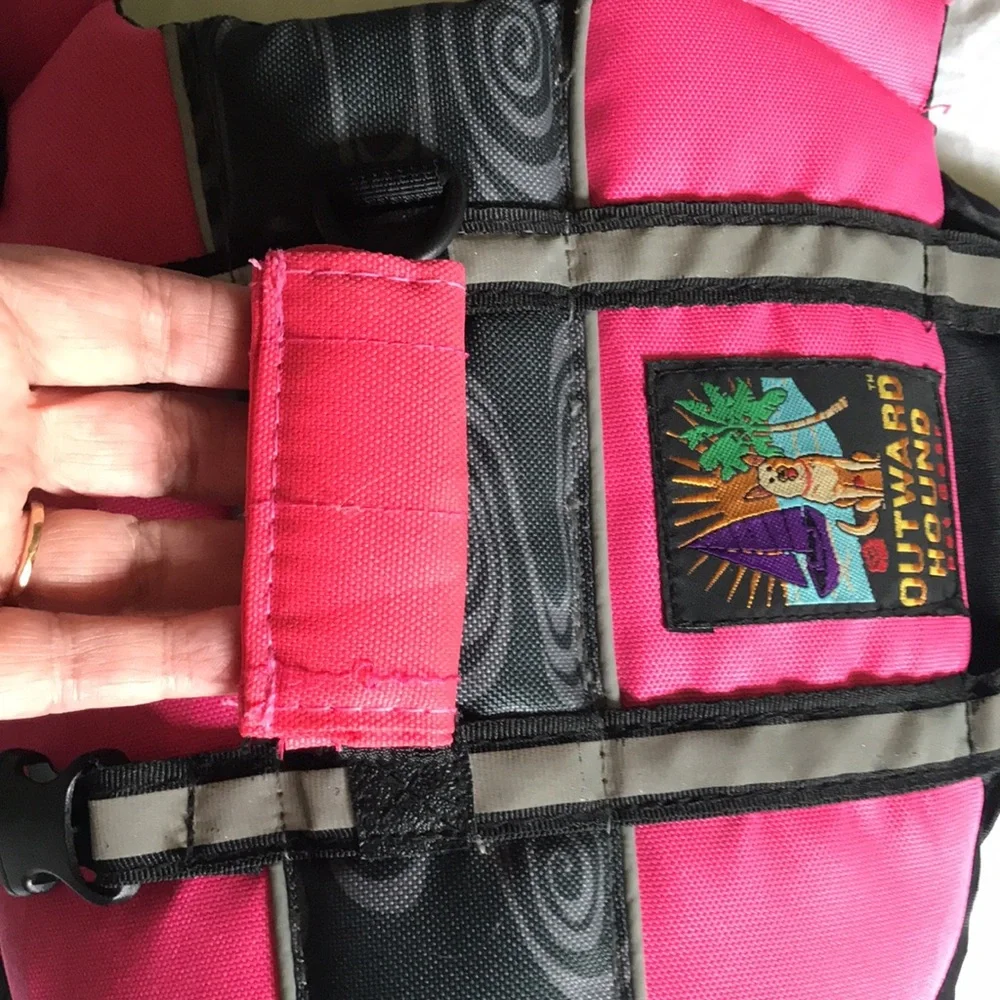 Puppy SWIM VEST. XS/S. HOT PINK/grey/black. Has handle to pick up. IT WORKS. ADJ